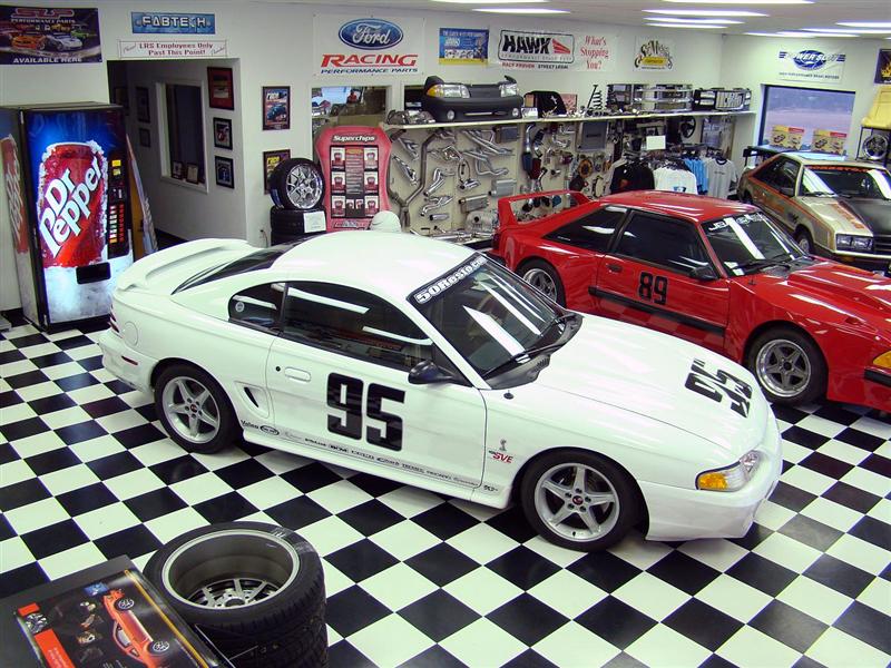 1995-ford-mustang-svt-cobra-r-specs-features_9375.jpg